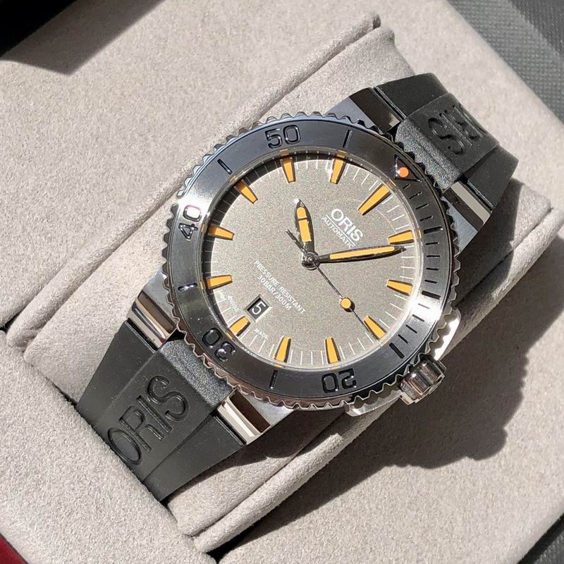 Oris 43mm 102218
